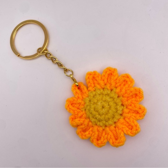 HANDMADE | Crochet Daisy | Bag Charm | Keychain | Orange (Brand New!) 🧡 - Picture 1 of 6